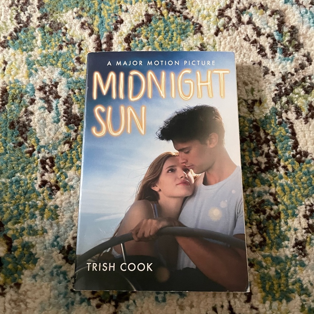 Book - midnight sun
